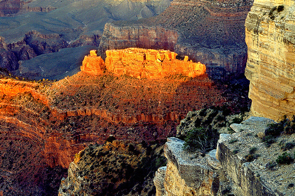grand canyon cliffs.jpg